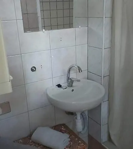 Badacsonyi Pihenes Privat Berlemeny Konukevi *